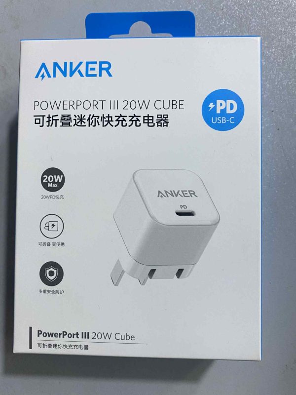 شاحن أنكر PowerPort III Cube – شاحن سريع USB-C بقدرة 20 واط بتقنية PD